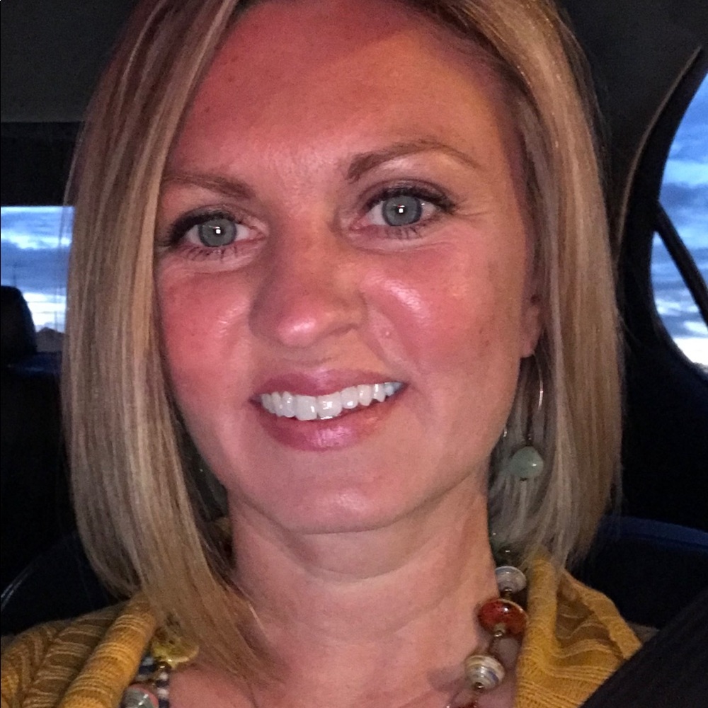 Meet your Posher, Stephanie